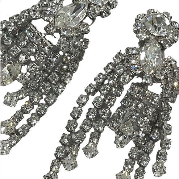 Vintage Weiss 1960s Crystal sparkle dangle fancy party gala clip on earrings - Picture 8 of 9